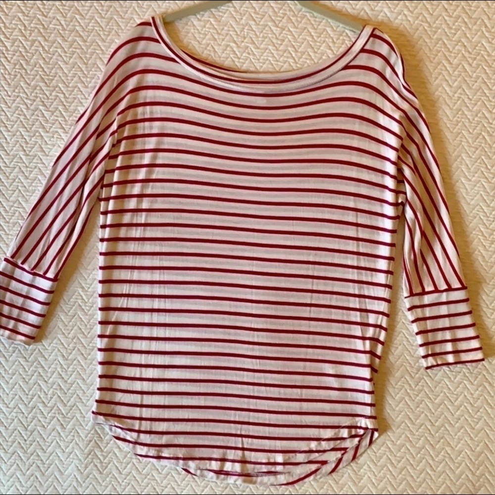 XS Joie SOFT ‘Sagitarius’ striped top in Berry & porcelain color. 100% rayon EUC